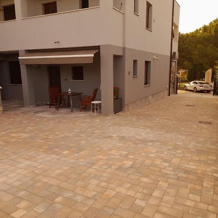 Apartments Ester Victoria Medulin Exterior photo
